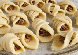 Рецепт печенья с яблоками и орехами: пальчики оближешь!