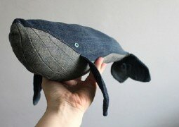 Мягкая игрушка из старых джинсов: синий кит своими руками